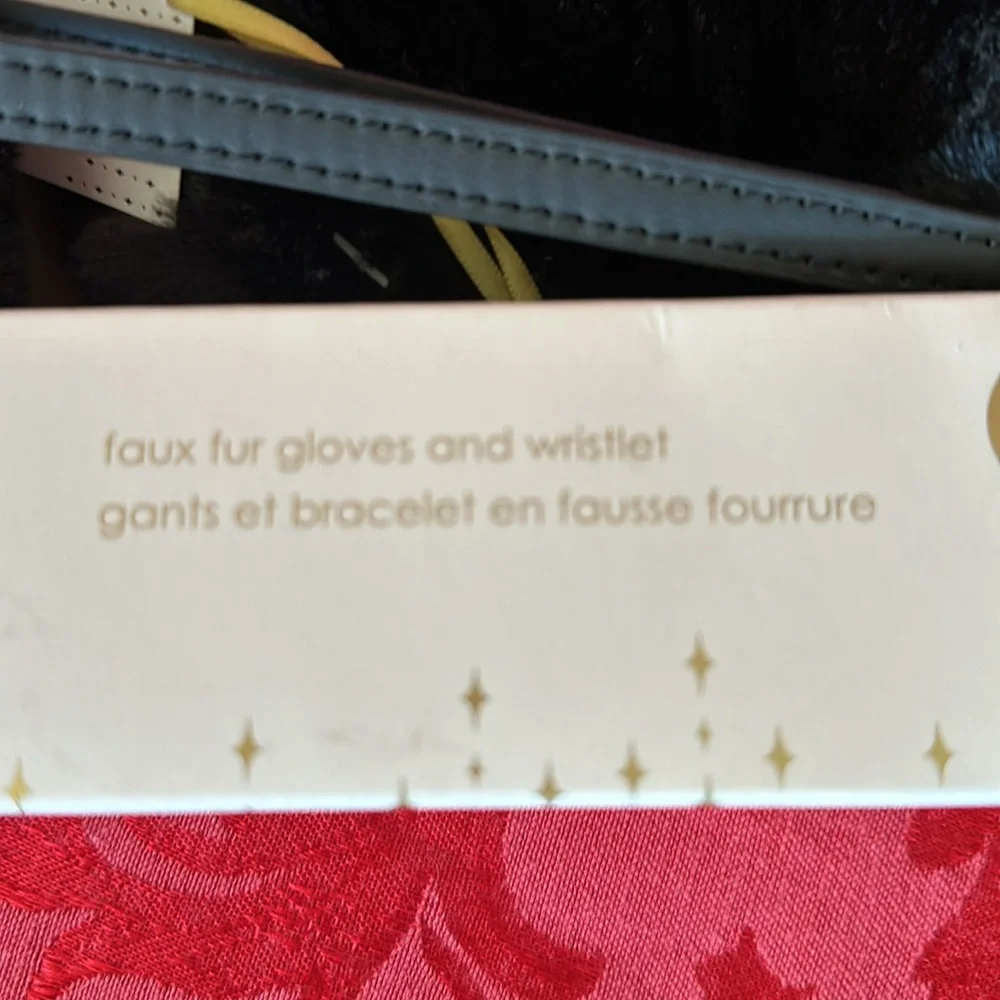2 Pieces Faux Fur Gloves and Wristlet Set. NWT/ NIB